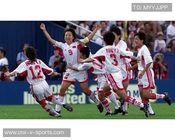 5号足球运动员的传奇故事与场上风采解析 5号足球运动员的传奇故事与场上风采解析